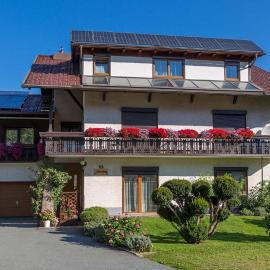 Haus Dobrosek, hotel in Tröpolach