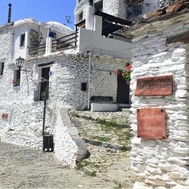 La Casa de la Bombilla Verde, hotel Trevélezben