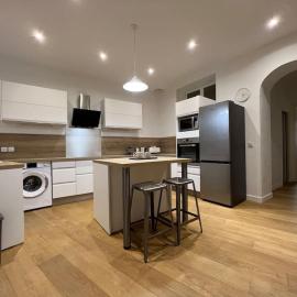 T4 atypique plein centre ville classé 3 étoiles、セットのホテル