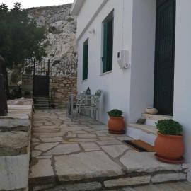 Με θέα το χωριό & το όρος Ζευς!, hotel en Apeiranthos