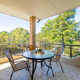 2 10 Krait Close - Only 350mtrs to the Boat Ramp and Wifi, hotel in Shoal Bay