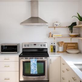 The Darcie House - cozy, pet-friendly home in PEC, ξενοδοχείο σε Picton