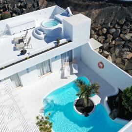 Villas Veaco Bahiazul with private pool, hótel í Corralejo