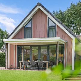 Villa Mastlo 2x 10 persons Ouddorp large garden, 1500 meters to the dunes and beach with 2 jacuzzi's - not for companies