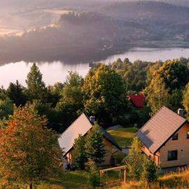 RUBIESZCZA domki z widokiem na jezioro-Bieszczady