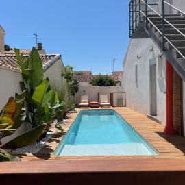 Appartement T2 avec piscine, хотел в Перол