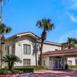Motel 6-Baytown, TX - Garth Rd，貝敦的飯店