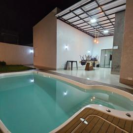 Villa Privada Espacosa, Piscina Aquecida, Sinuca, 15 Pax, отель в Маринге