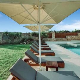 Entheon Olive Villas - Poolside Retreats: Marathopolis şehrinde bir otel
