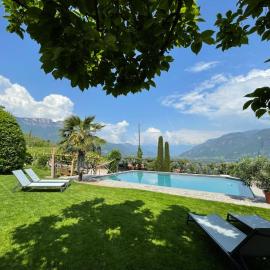 Pension Etschblick B&B, hotel a Frangarto