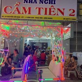 Nhà Nghỉ Cẩm Tiên 2、ハティエンのホテル