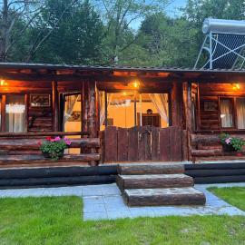 Cabana MARISA, hotel a Dărmăneşti