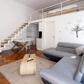 Varese में, होटल Loft2 via morosini centro Varese - Ixihome