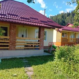 Cabanute pitoresti Poiana Largului, hotel Poiana Teiuluiban