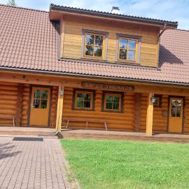 Käina Jahimaja, hotell Käinas