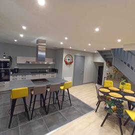 Viesnīca Le palais duplex pilsētā Otēna
