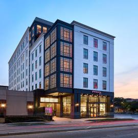 Moxy Charleston Downtown, hotel in Charleston