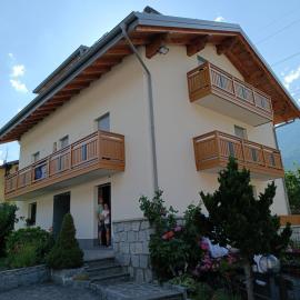 Mansarda a Carciato, trilocale in montagna, hotell i Dimaro