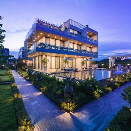 Tahagi Villa Tuan Chau Ha Long by HOFs