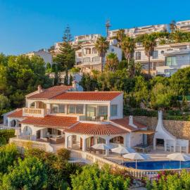 Villa Maitreya, Hotel in Son Bou