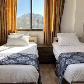 Al-jabal castle Hotel - Ajloun، فندق في عجلون