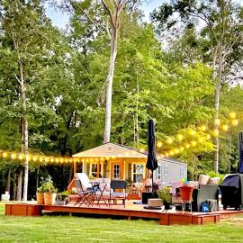 SLEEPS SIX - Rent Entire WATERFRONT Cabin #2: Etoile şehrinde bir otel