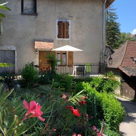 Gîte Chez Charlot, ξενοδοχείο σε Chanaz