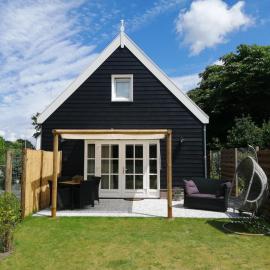 B&B Ouddorps Huisje โรงแรมในเอาด์ดอร์ป