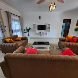 Deerwood Family Apartments, Bulenga, hotell sihtkohas Bulenga