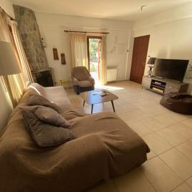 Gold Mountain House, khách sạn ở Moutoullas