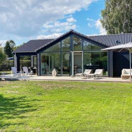 Family Holiday Home in Juelsminde, hotel in Juelsminde