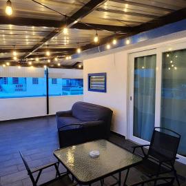 RH2 los angeles 2do floor front airport