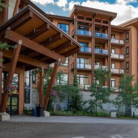 Sutton Place Hotel Revelstoke Mountain Resort, ξενοδοχείο σε Revelstoke
