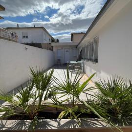 Beau studio indépendant à15mn de la plage, proche de toute commodité、ベジエのホテル