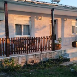 Villa Costa, hotel in Agia Triada