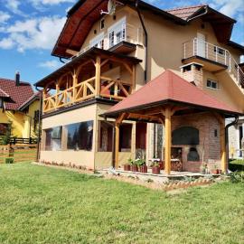 Apartmani Šarović Tara, hotel in Rača