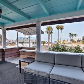 Walk to Beach: Catalina Gem w/ Deck!