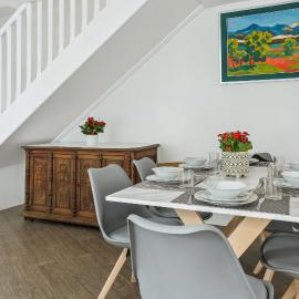 Maison charmante avec jardin et parking offert Paris St Cloud，聖克勞德的飯店
