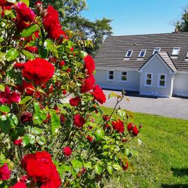 Abhainn Ri Cottages, hotel i Blessington