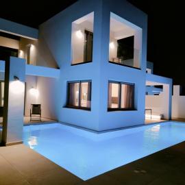 Alpha Villas, hotel a Gennadi