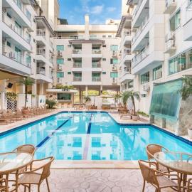 Flat com Piscina Térmica no Bombinhas Summer Beach