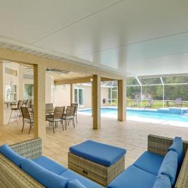 Private Fort Myers Escape w/ Screened Pool & Lanai, hotel in Fort Myers