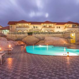 Regenta Resort Bhuj by Royal Orchid Hotels Limited, хотел в Будж