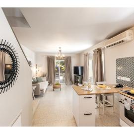 Anas Kiti Seaside Villa, hotell sihtkohas Meneou