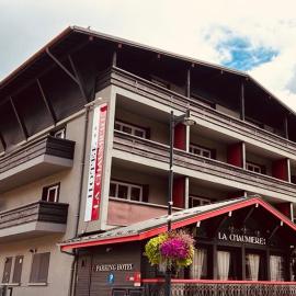 Saint-Gervais-les-Bains में, होटल Hotel La Chaumière Garage Moto gratuit À 150 m de la gare SNCF et TMB