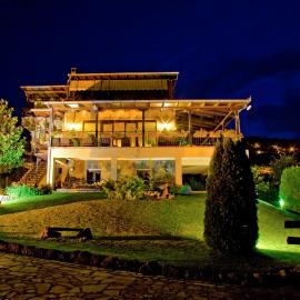 Εσπερίδες, Hotel in Náousa (Imathia)