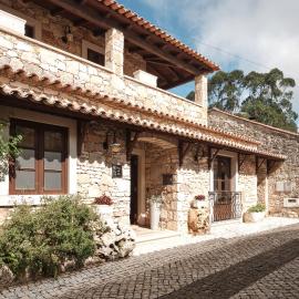 CASA DA PIA - Pia do Urso