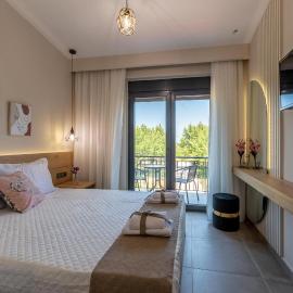 Fragkos Doukas Rooms, hotel a Kamariotissa