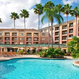 Courtyard by Marriott Orlando Lake Buena Vista in the Marriott Village, хотел в Орландо