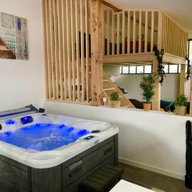 Loft avec jacuzzi et terrasse privés, viešbutis mieste Ševrieras